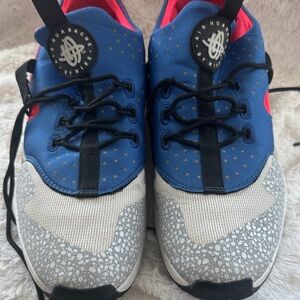 Men’s Blue and Gray Athletic Sneakers - Nike Air Huarache Style